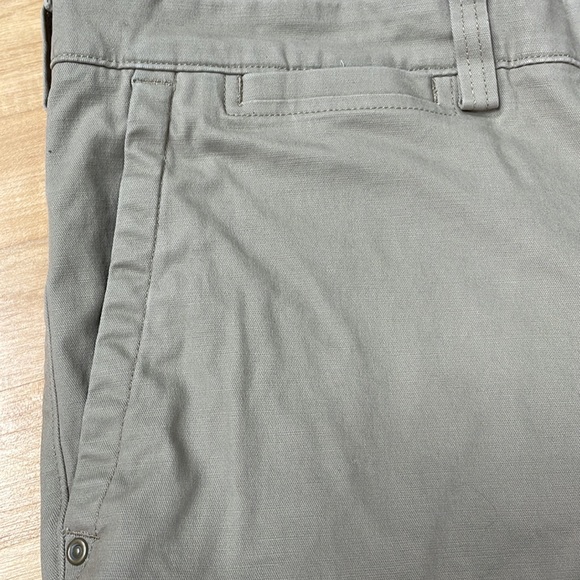 Men’s Duluth Trading Relaxed Fit Flex Ballroom Khakis 44 x 30 - Picture 4 of 8